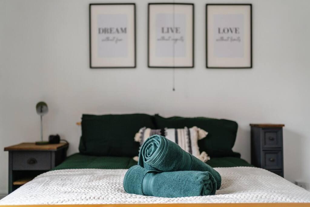 Tranquil Seaside Stay كْليثوربس المظهر الخارجي الصورة