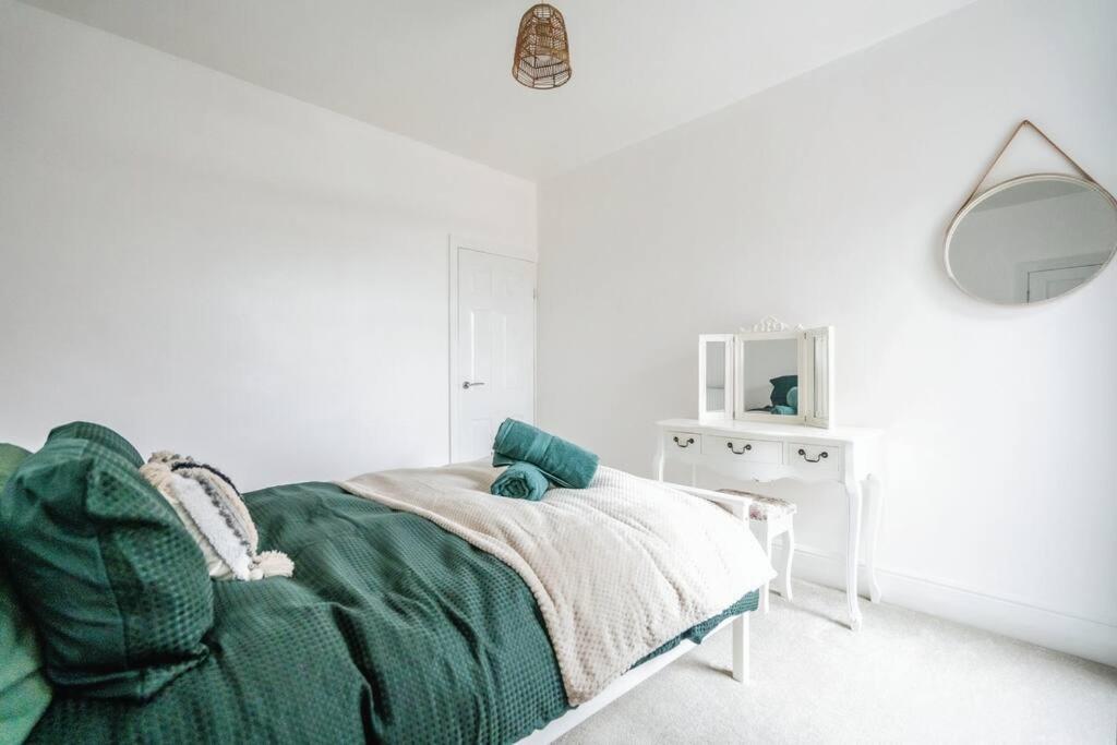 Tranquil Seaside Stay كْليثوربس المظهر الخارجي الصورة